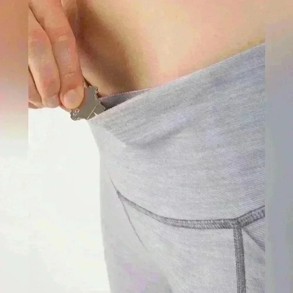 Lululemon Polocrosse Crop *Denim size 4 
Fossil White Slub Denim / Fossil - Picture 5 of 16